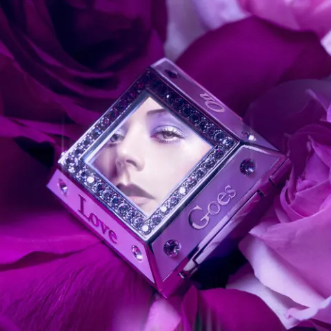 Hannah Diamond — Love Goes On cover artwork