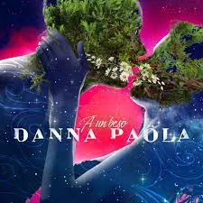 Danna Paola — A Un Beso cover artwork