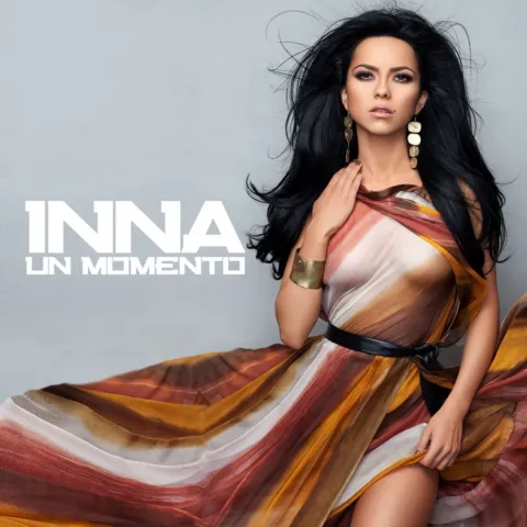 INNA featuring Juan Magán — Un Momento cover artwork