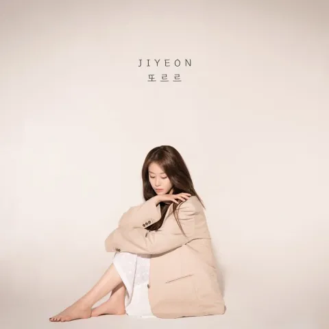 Jiyeon — Rolling (2022) cover artwork