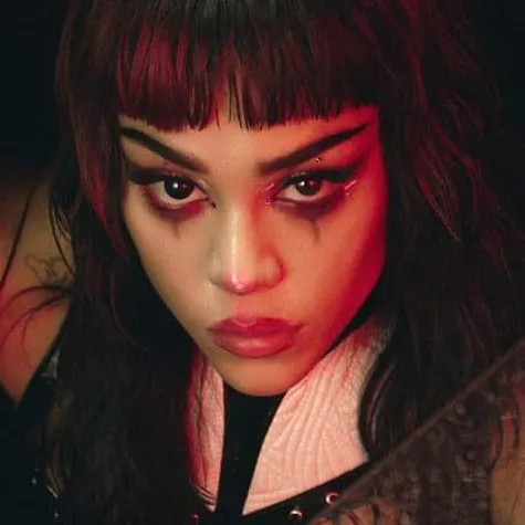 Danna Paola Tenemos que hablar cover artwork